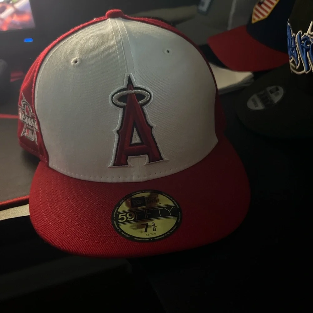 Angels hat - Picture 2 of 3
